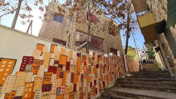 Hostel Rainbow Guest House