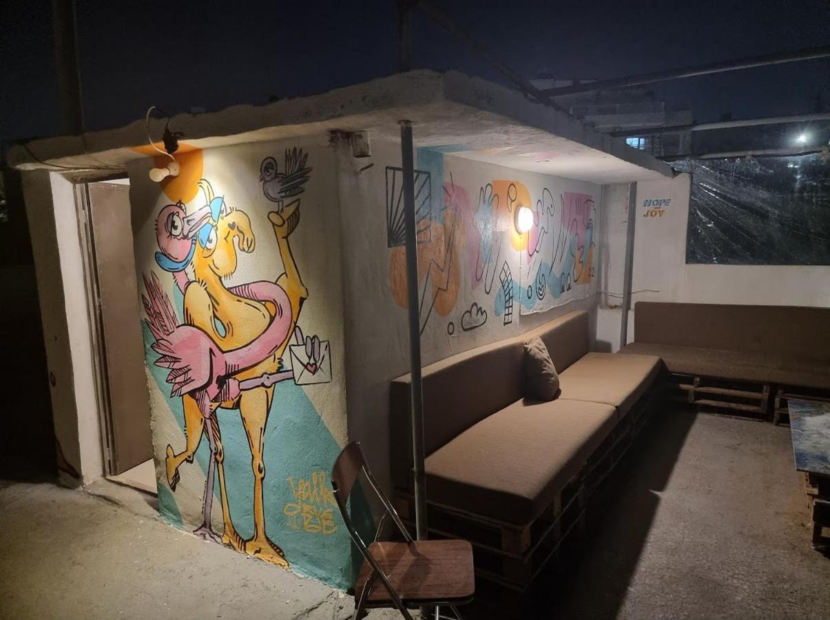 Hostel Rainbow Guest House *